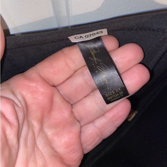 Marilyn Monroe collection body hugging full bustier - Picture 2 of 4